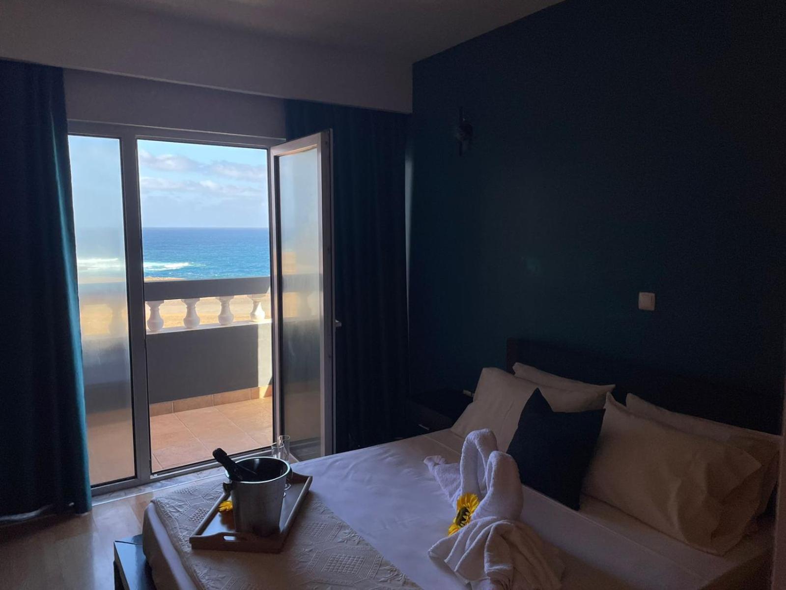 Bed and Breakfast Residencial Sol Point Art Ponta Do Sol Exterior foto